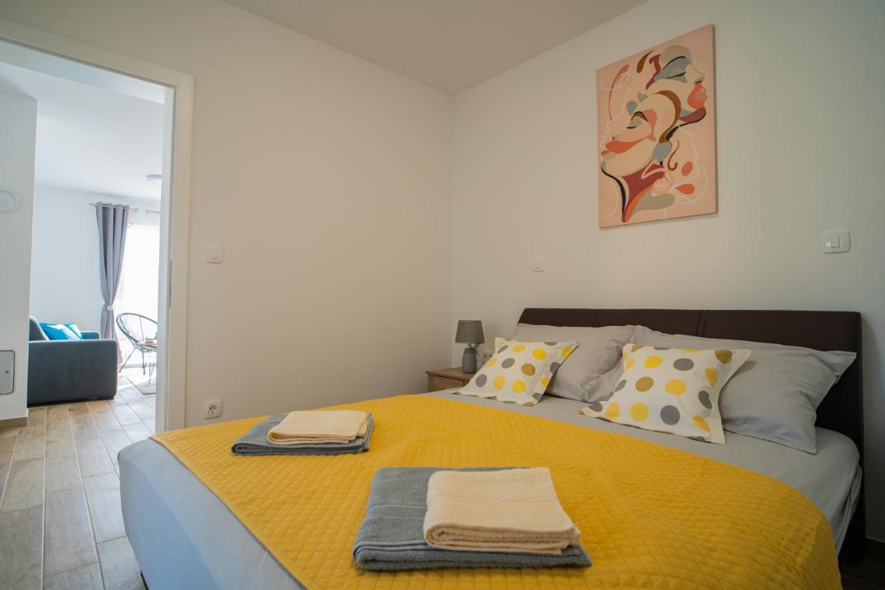 Laurel Apartment
